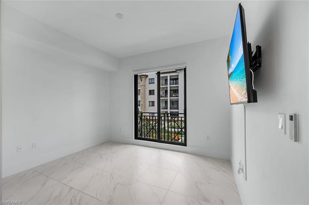 1135 3rd Ave. S 318 – #226025236 - Naples Square