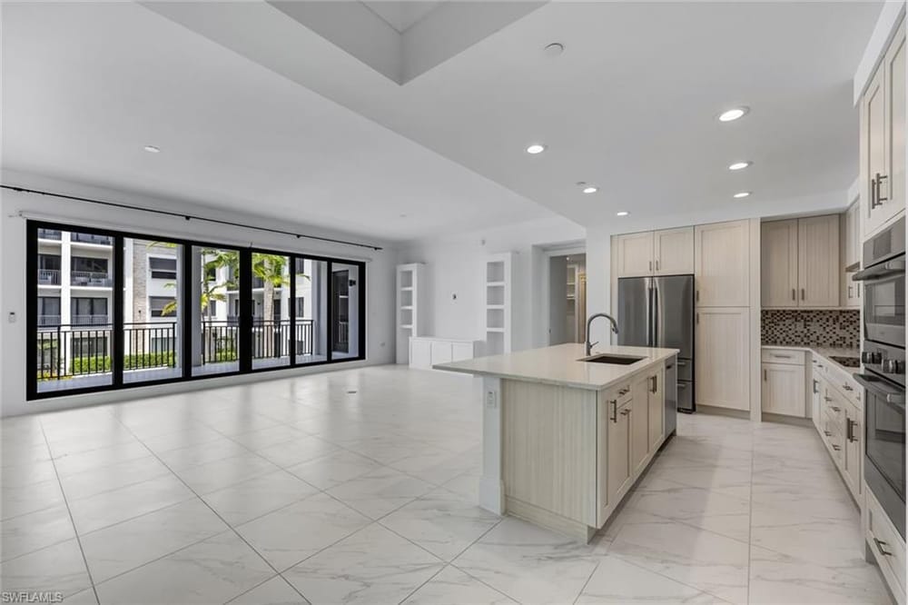 1135 3rd Ave. S 318 – #226025236 - Naples Square