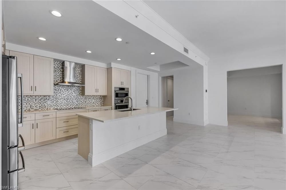 1135 3rd Ave. S 318 – #226025236 - Naples Square