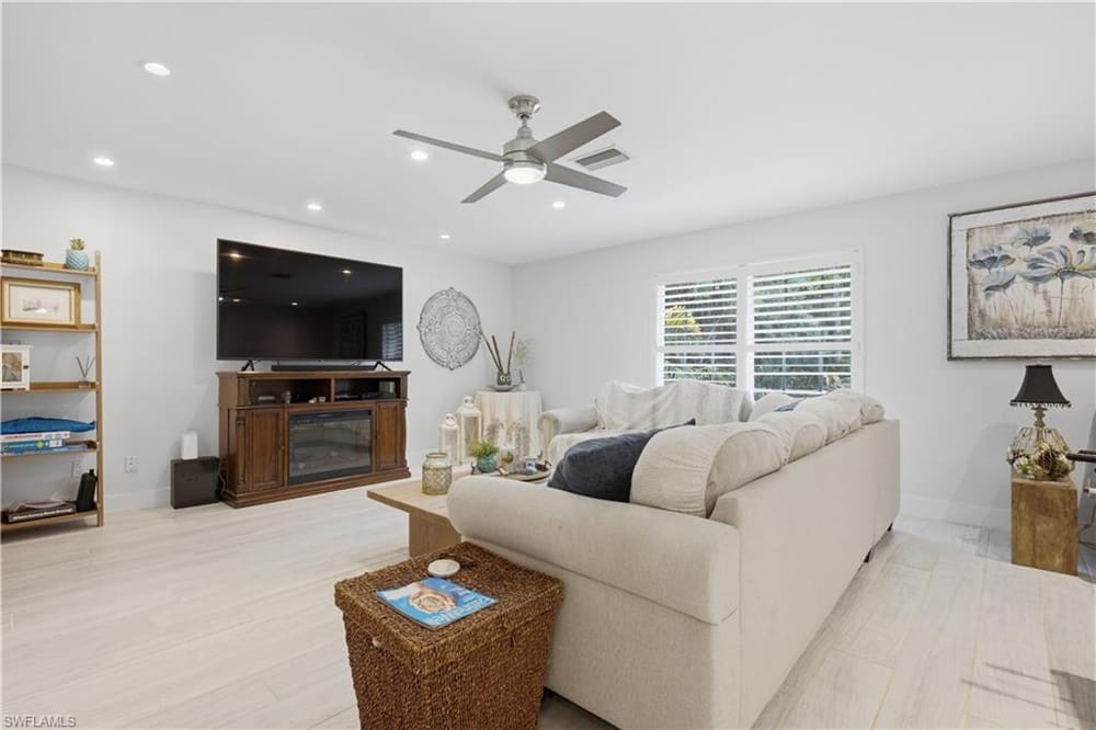 150 Logan Blvd. N – #226025339 - Logan Woods
