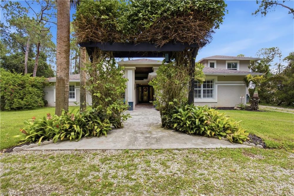 150 Logan Blvd. N – #226025339 - Logan Woods