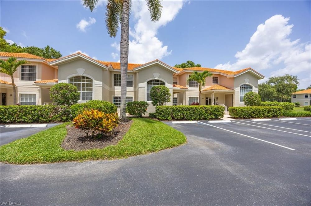 7577 Silver Trumpet Ln. 103 – #226025517 - Pipers Grove