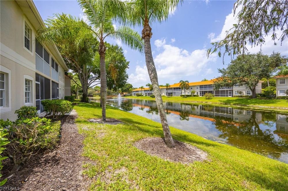 7577 Silver Trumpet Ln. 103 – #226025517 - Pipers Grove