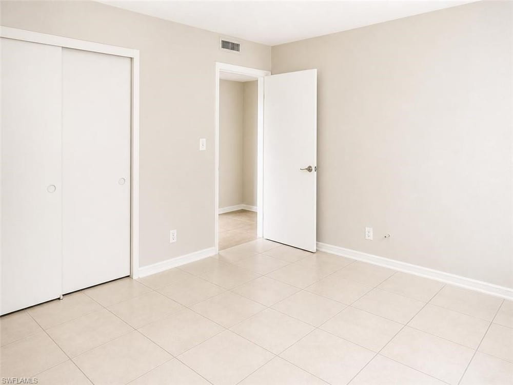 5410 16th Pl. SW B-1 – #226025903 - Golden Gate City