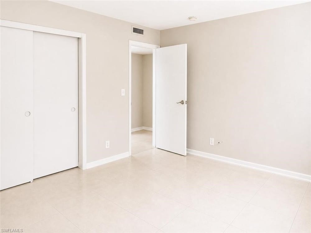 5410 16th Pl. SW B-1 – #226025903 - Golden Gate City