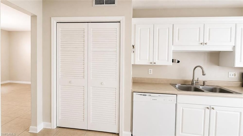 5410 16th Pl. SW B-1 – #226025903 - Golden Gate City