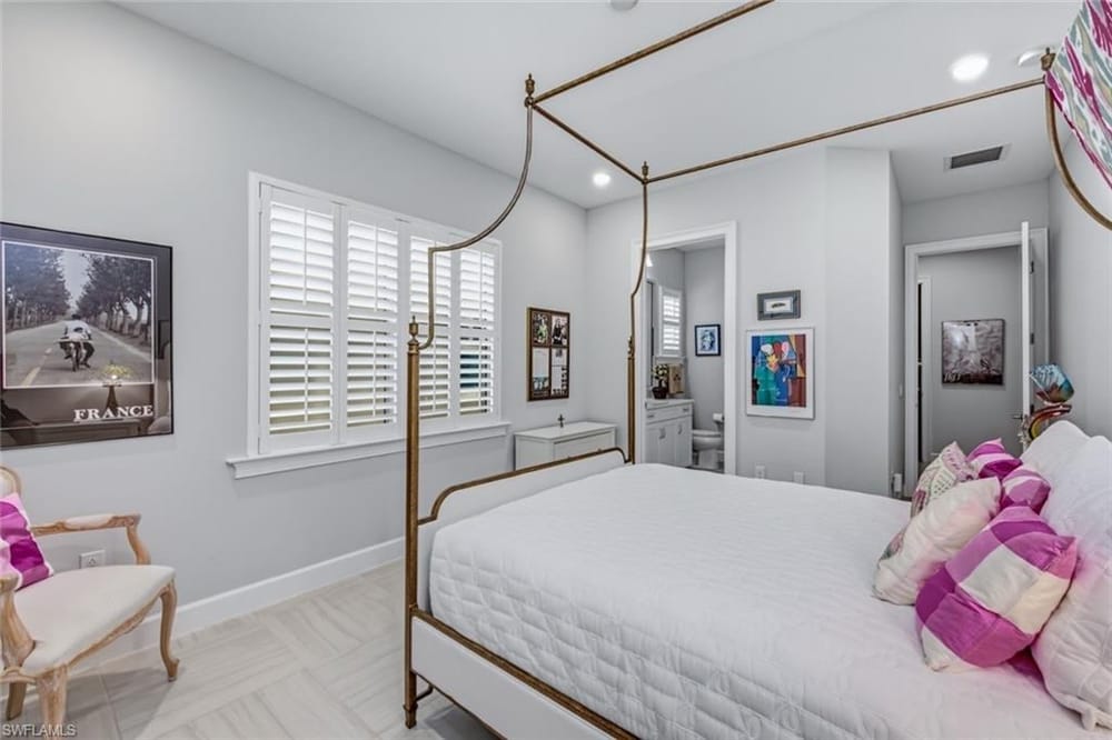 6387 Warwick Ave. – #226025994 - Isles Of Collier Preserve