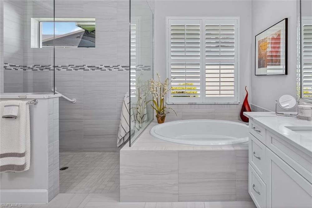 6387 Warwick Ave. – #226025994 - Isles Of Collier Preserve