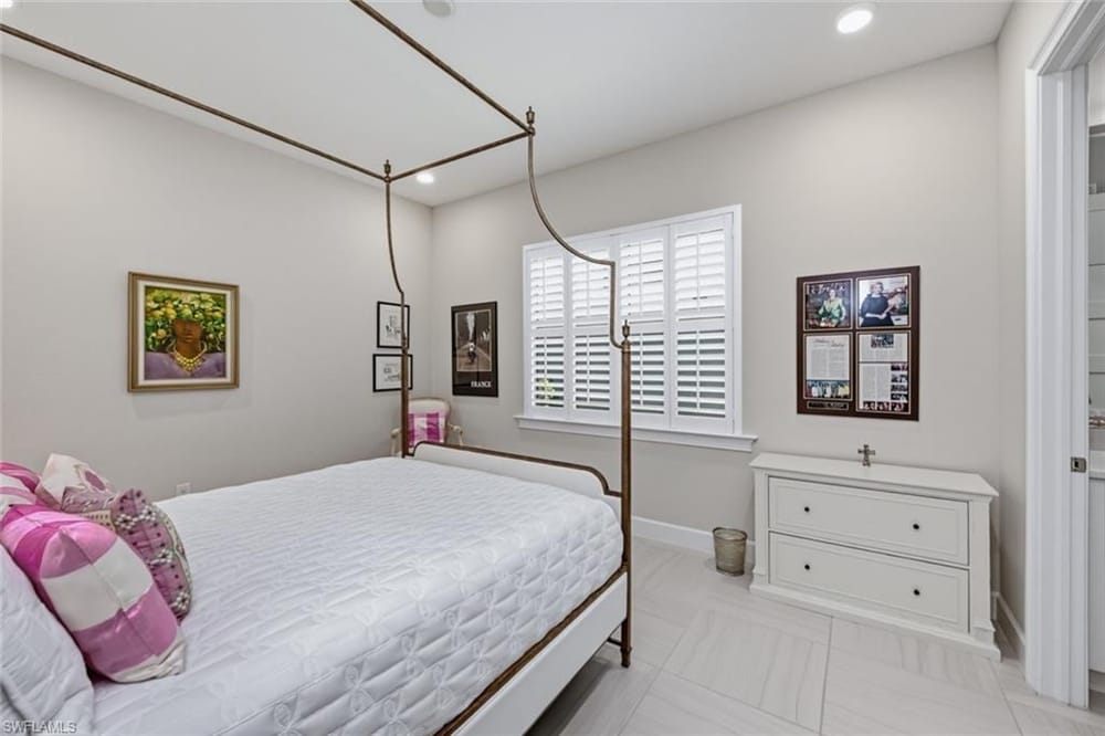 6387 Warwick Ave. – #226025994 - Isles Of Collier Preserve