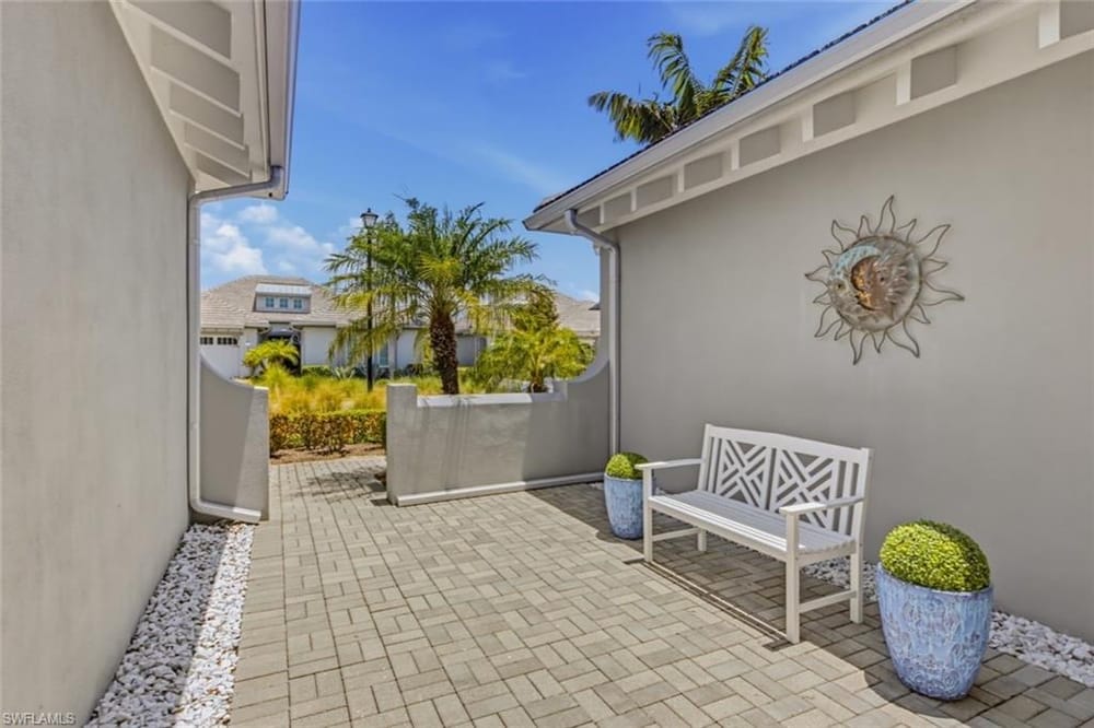 6387 Warwick Ave. – #226025994 - Isles Of Collier Preserve