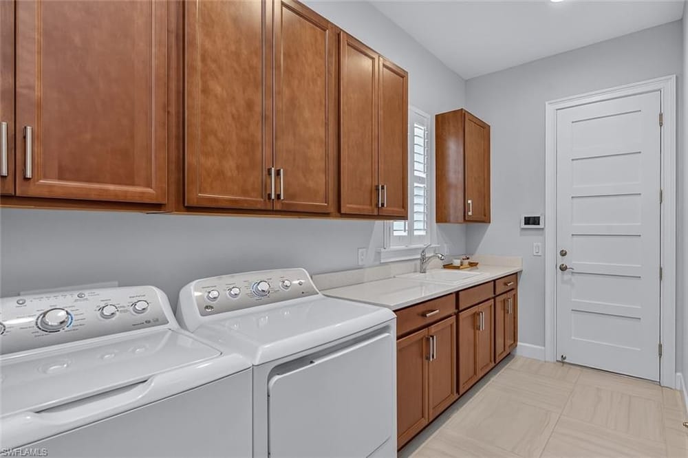 6387 Warwick Ave. – #226025994 - Isles Of Collier Preserve
