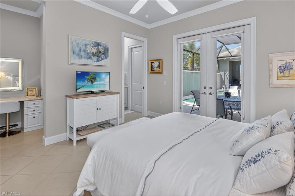 6387 Warwick Ave. – #226025994 - Isles Of Collier Preserve