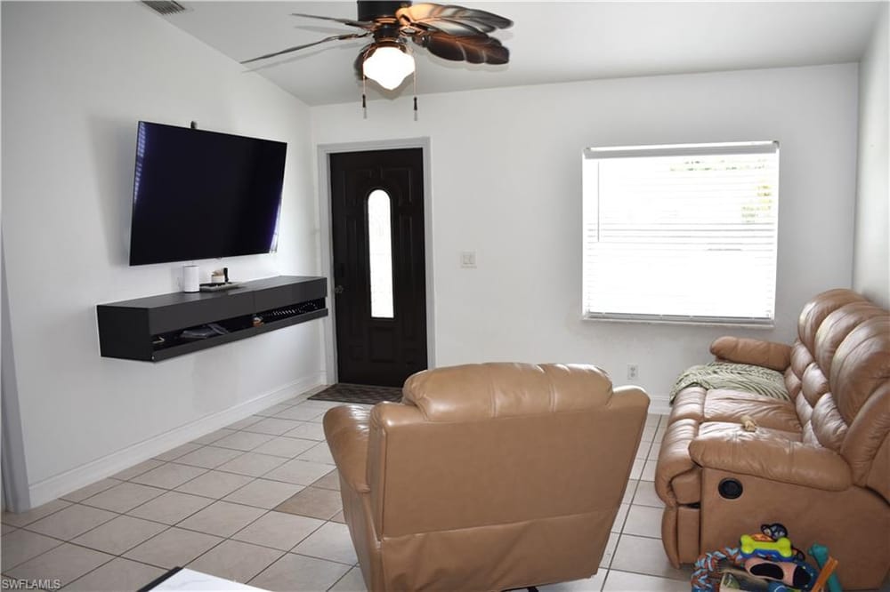 5225 23rd Ave. SW – #226026256 - Golden Gate City