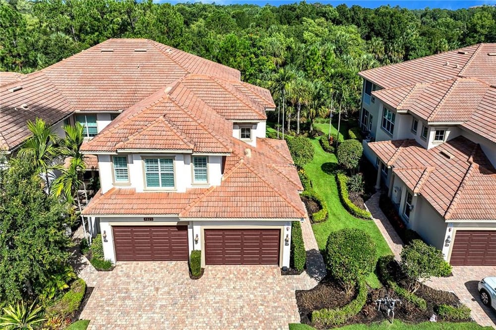 7825 Hawthorne Dr. 2104 – #226026308 - Lely Resort