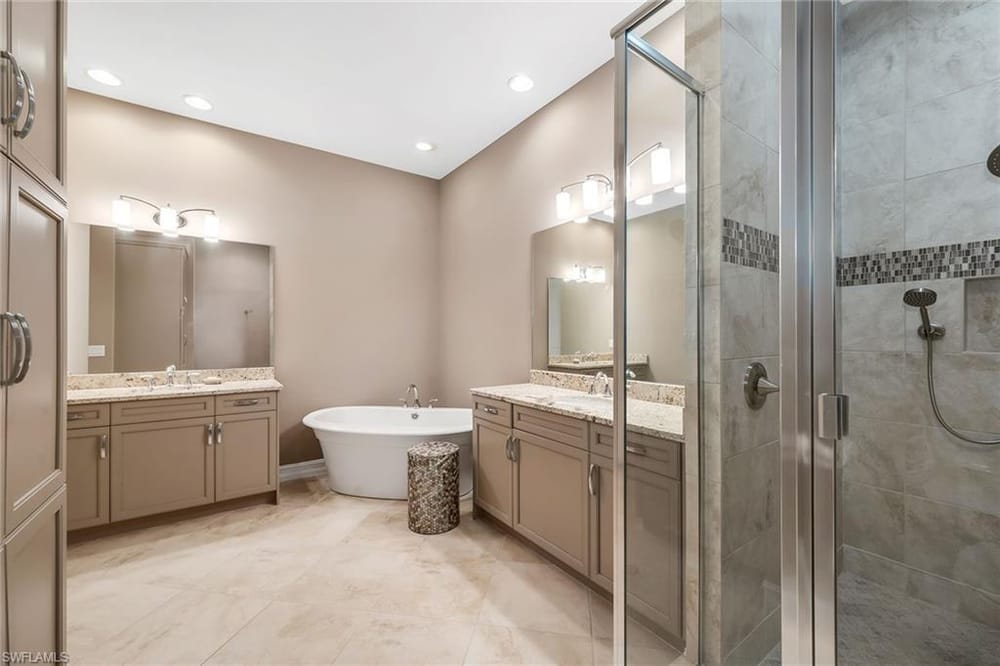 7825 Hawthorne Dr. 2104 – #226026308 - Lely Resort