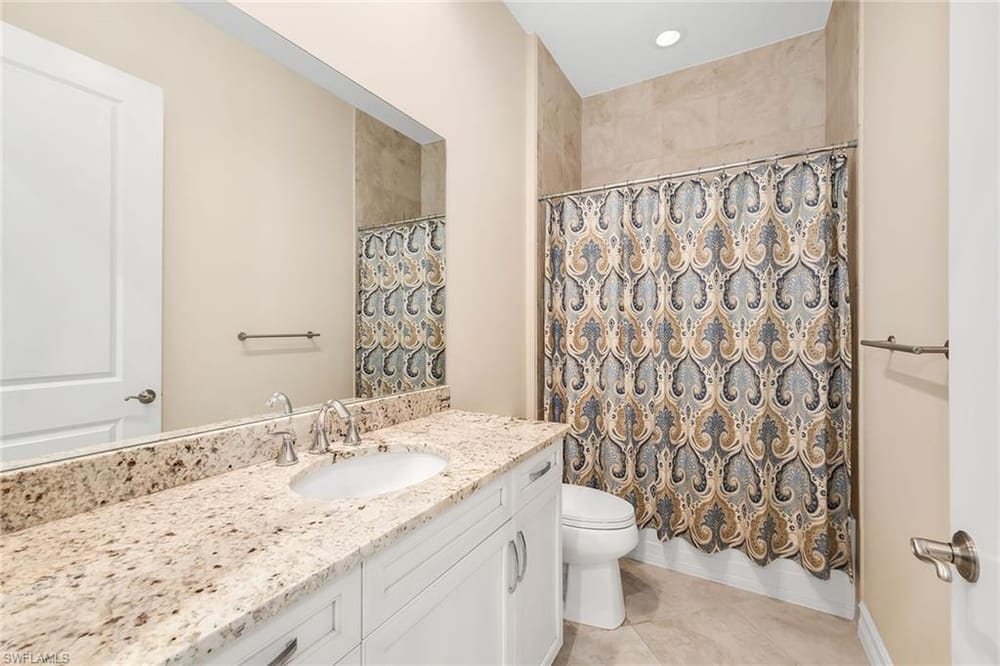 7825 Hawthorne Dr. 2104 – #226026308 - Lely Resort