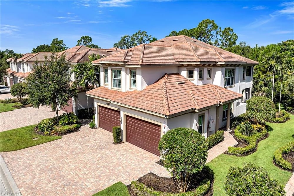7825 Hawthorne Dr. 2104 – #226026308 - Lely Resort