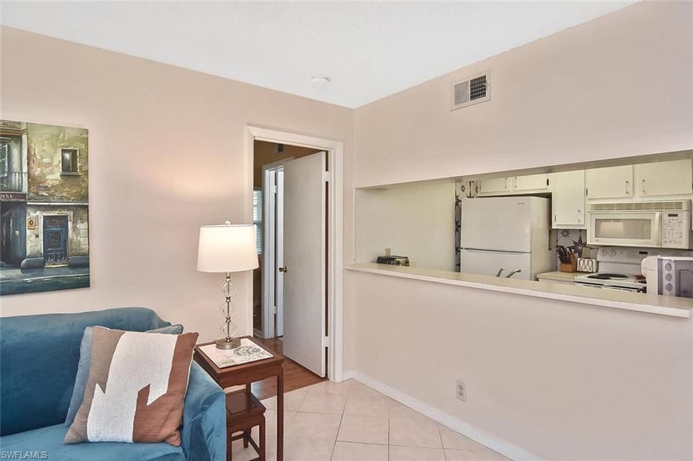 4309 27th Ct. SW 202 – #226026725 - Golden Gate