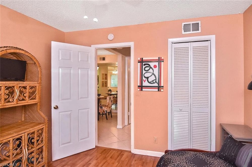 4309 27th Ct. SW 202 – #226026725 - Golden Gate