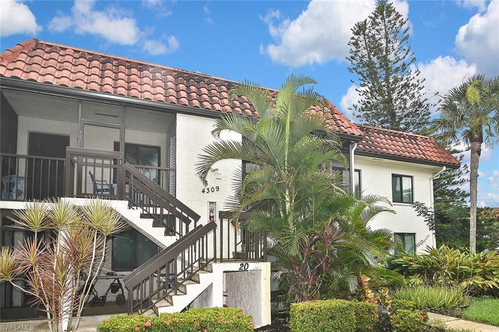 4309 27th Ct. SW 202 – #226026725 - Golden Gate