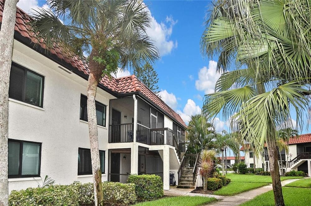 4309 27th Ct. SW 202 – #226026725 - Golden Gate