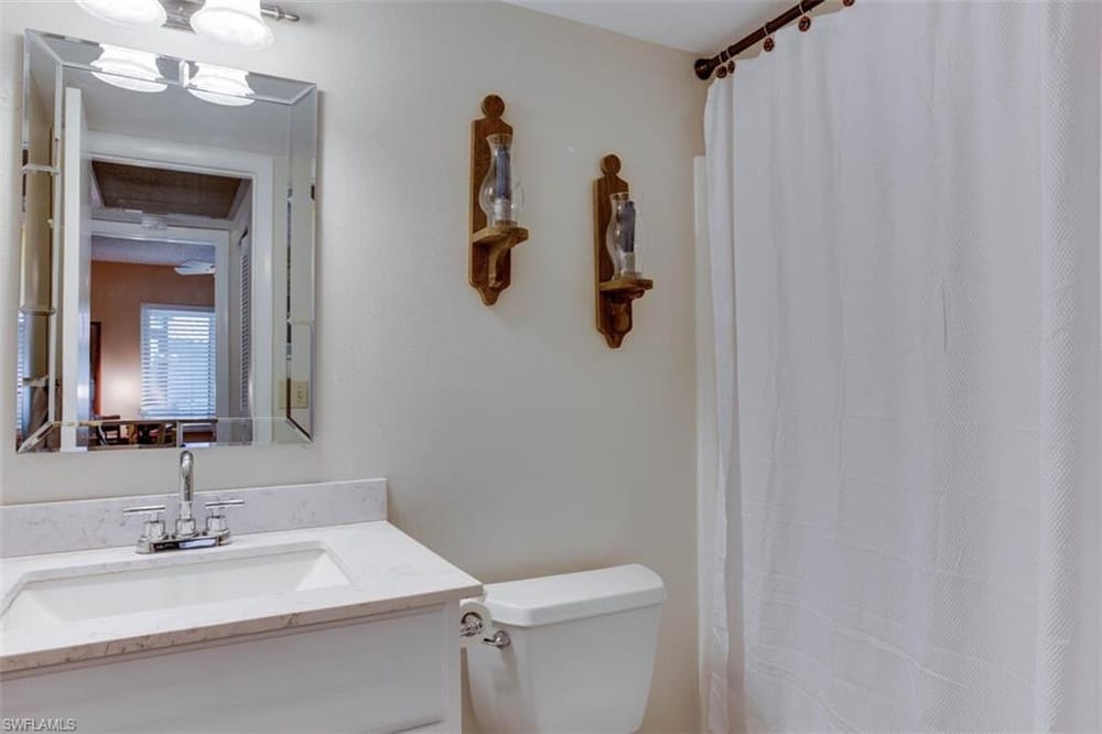 4309 27th Ct. SW 202 – #226026725 - Golden Gate