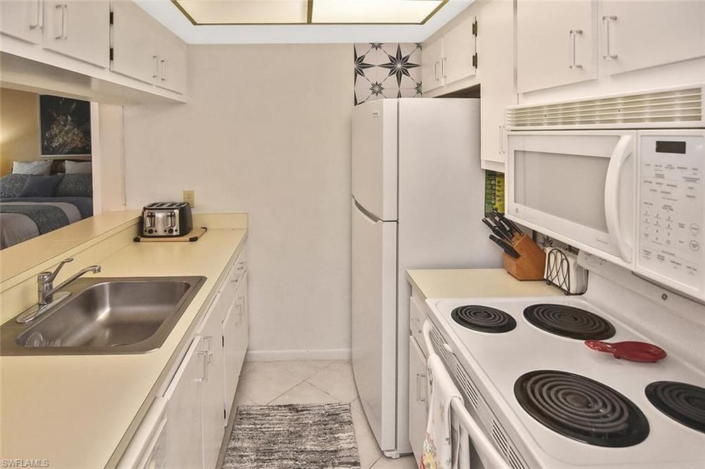 4309 27th Ct. SW 202 – #226026725 - Golden Gate