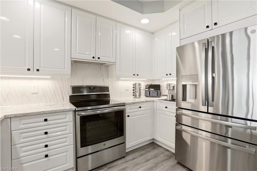 425 Cove Tower Dr. 1002 – #226026773 - Cove Towers