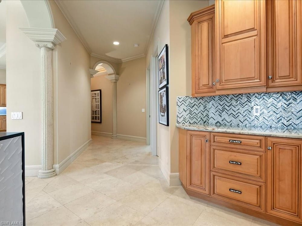 550 21st Ave. S – #226026963 - Aqualane Shores