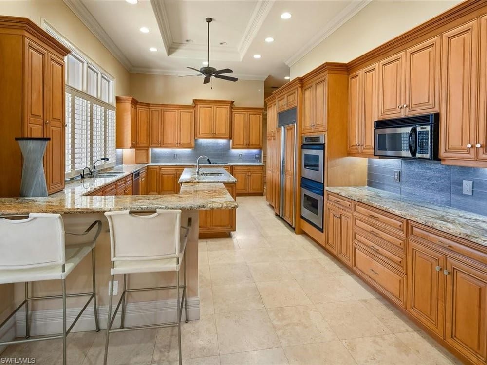 550 21st Ave. S – #226026963 - Aqualane Shores