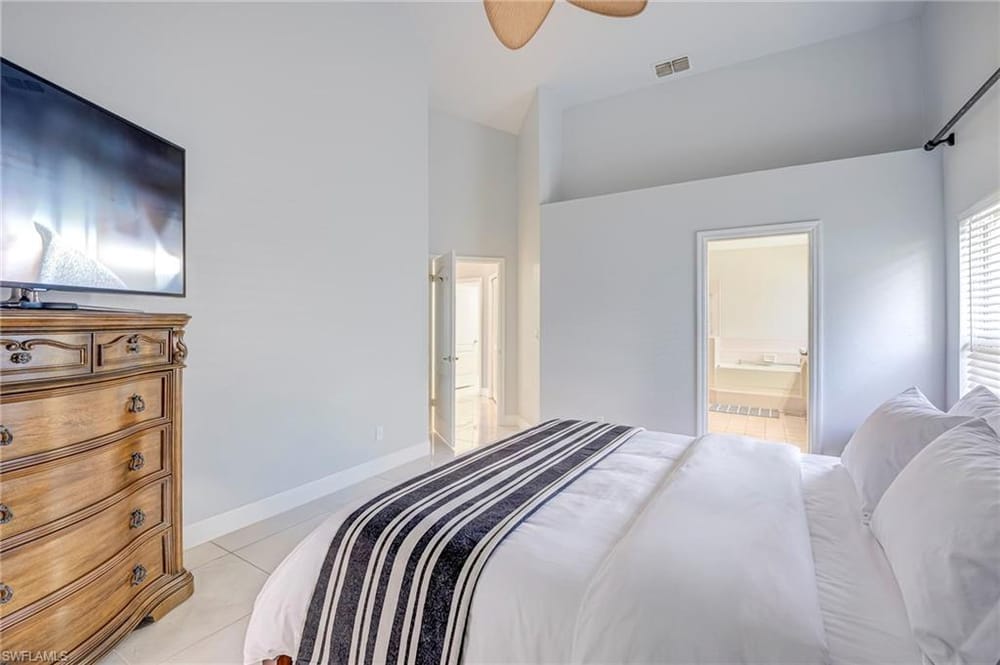 6630 Middlesex Pl. – #226027113 - Berkshire Lakes