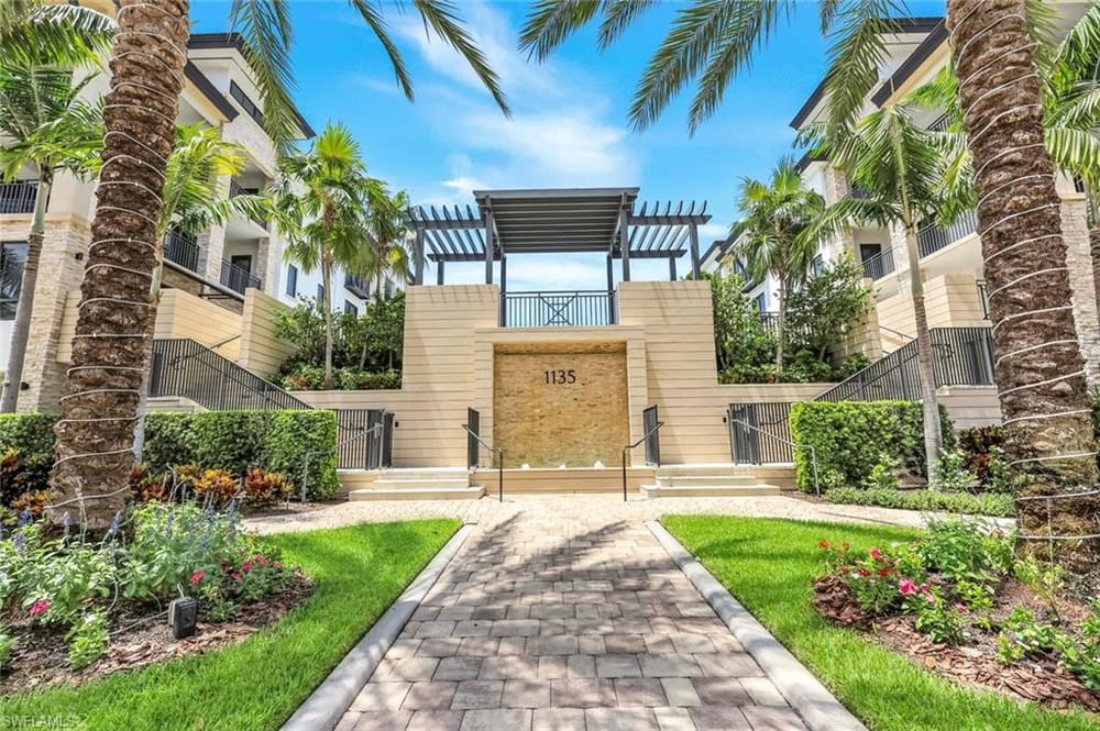 1135 3rd Ave. S 303 – #226027229 - Naples Square