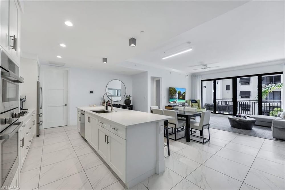 1135 3rd Ave. S 303 – #226027229 - Naples Square
