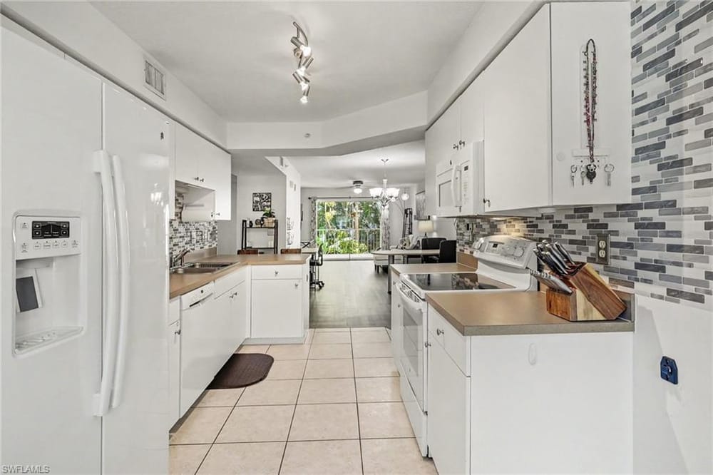15405 Cedarwood Ln. 201 – #2026031384 - Bay Forest
