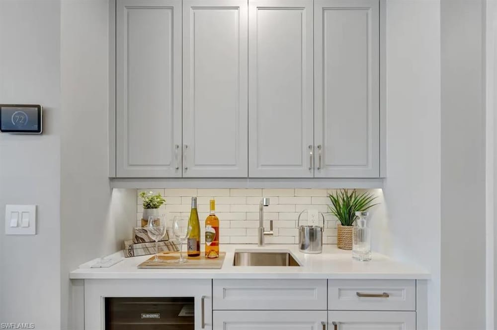 1130 3rd Ave. S 512 – #226027313 - Naples Square