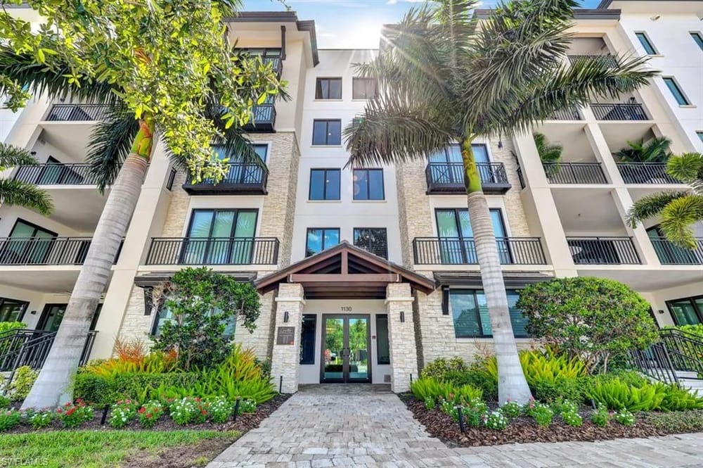 1130 3rd Ave. S 512 – #226027313 - Naples Square