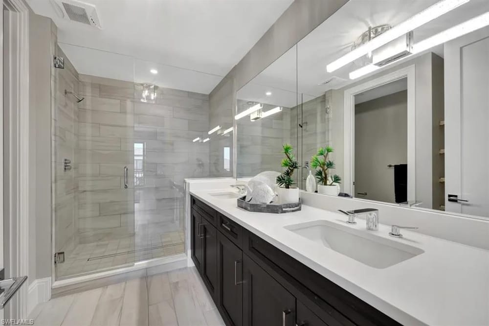 1130 3rd Ave. S 512 – #226027313 - Naples Square