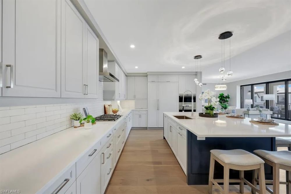 1130 3rd Ave. S 512 – #226027313 - Naples Square