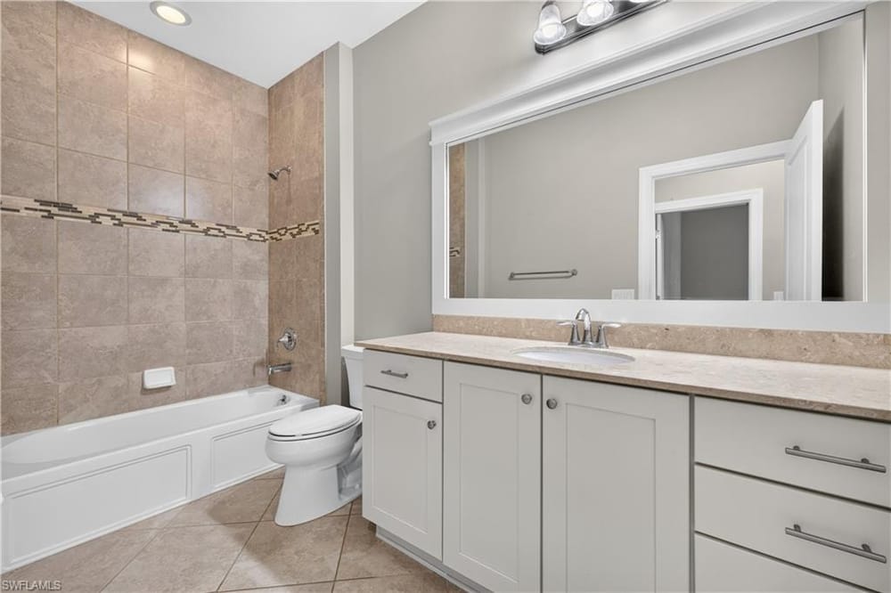 1482 Oceania Dr. S – #226027408 - Artesia