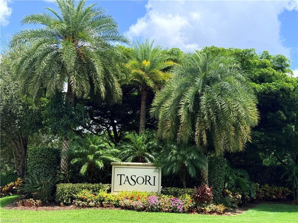 7801 Hawthorne Dr. 2701 – #226027601 - Lely Resort