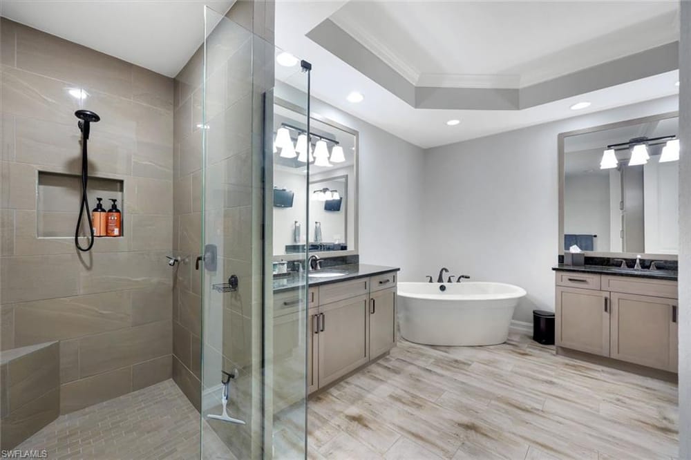 7801 Hawthorne Dr. 2701 – #226027601 - Lely Resort