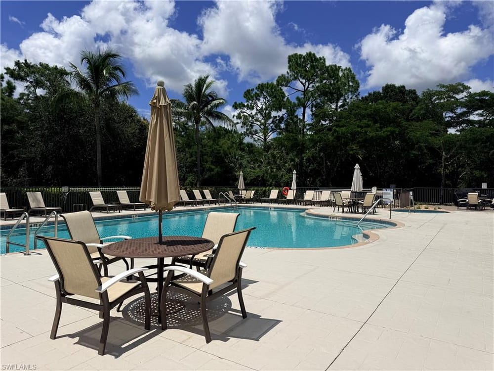 7801 Hawthorne Dr. 2701 – #226027601 - Lely Resort