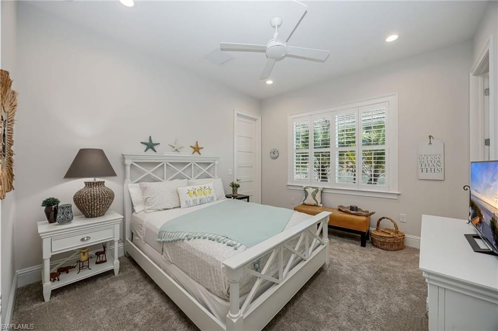 6386 Warwick Ave. – #226027674 - Isles Of Collier Preserve