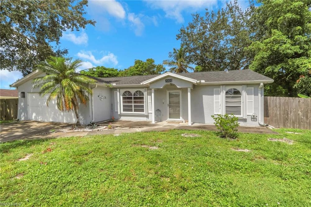 2001 48th St. SW – #226027758 - Golden Gate City