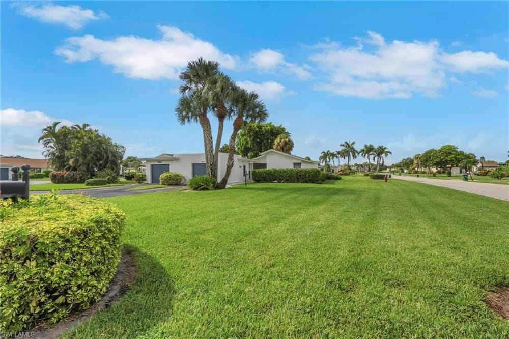 4133 Lakewood Blvd. E27 – #226027770 - Lakewood