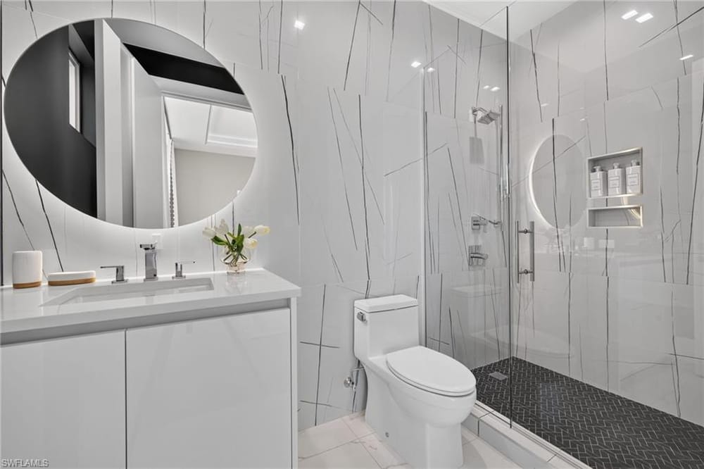 1165 8th St. S #302 – #226028046 - Olde Naples