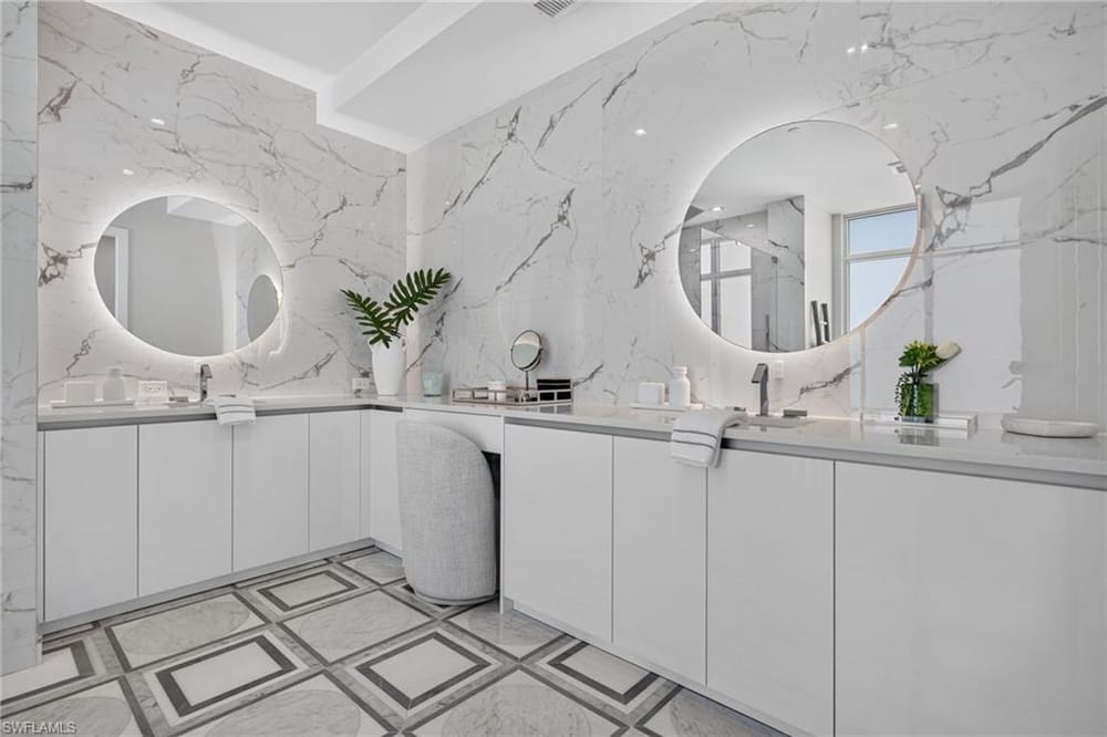 1165 8th St. S #302 – #226028046 - Olde Naples