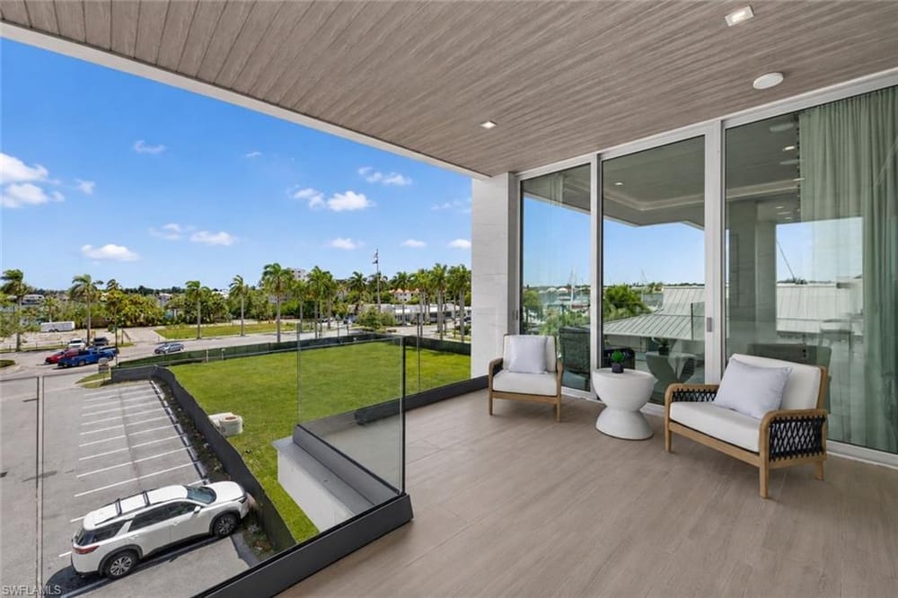 1165 8th St. S #302 – #226028046 - Olde Naples
