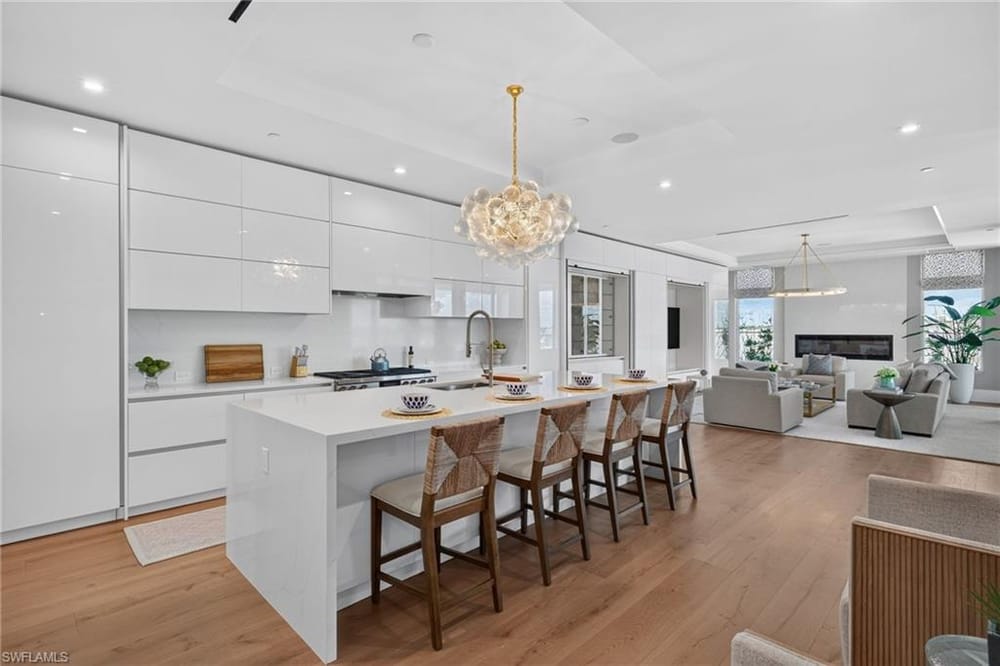 1165 8th St. S #302 – #226028046 - Olde Naples