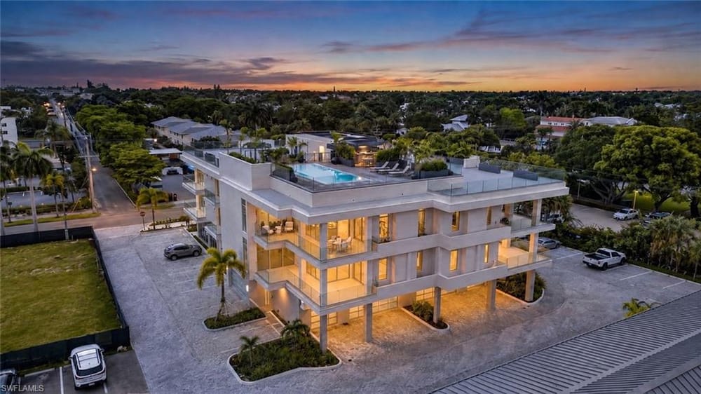 1165 8th St. S #302 – #226028046 - Olde Naples